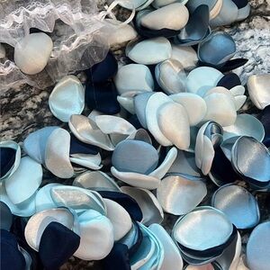 Lings Moment Fabric Flower Petals